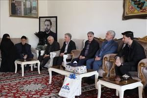 دیدار مدیرعامل شرکت گاز و مشاور استاندار آذربایجان شرقی با خانواده استاندار شهید خدمت