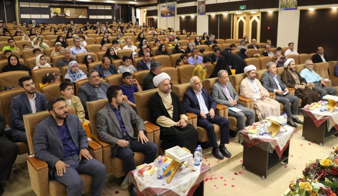 مسابقات قرآن و نهج البلاغه کارکنان و فرزندان شرکت گاز استان آذربایجان شرقی به کار خود پایان داد  بیست و ششمین دوره مسابقات قرآن و نهج‌البلاغه ویژه فرزندان و شانزدهمین مسابقات قرآن کارکنان و همسران با 